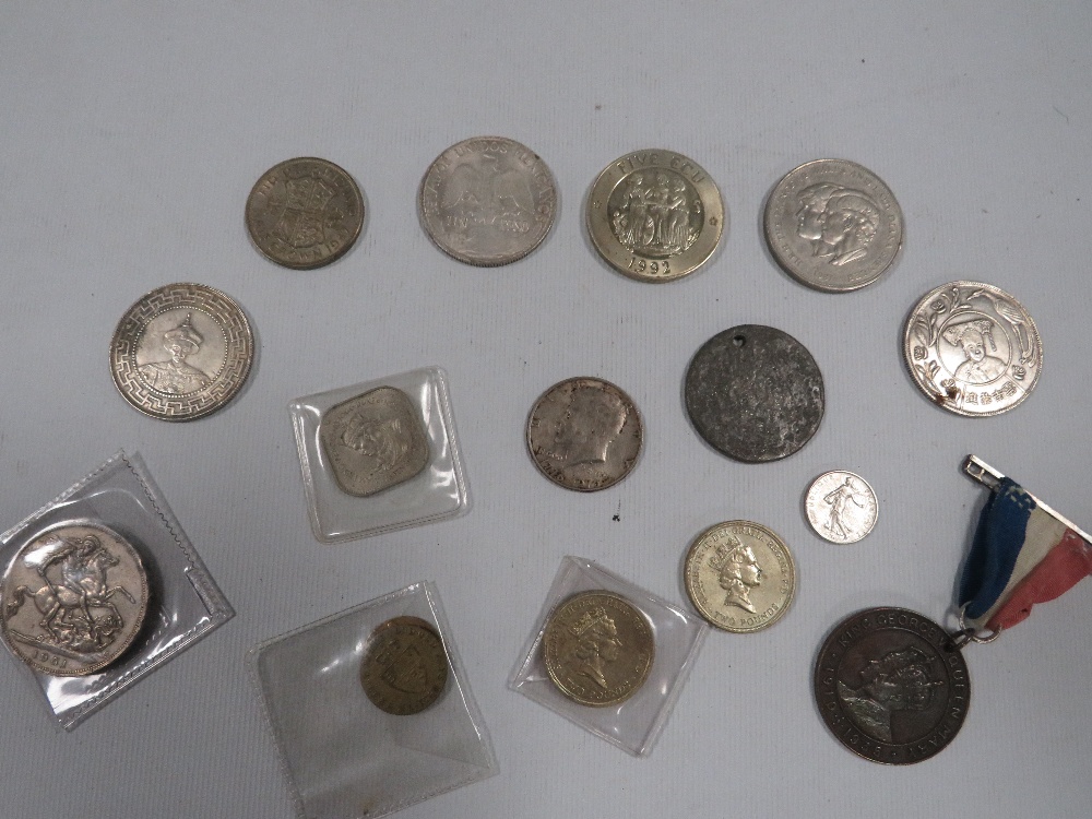 A GROUP OF COLLECTORS COINS AND TOKENS
