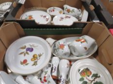 TWO TRAYS OF ROYAL WORCESTER CERAMICS TO INCLUDE EVESHAM