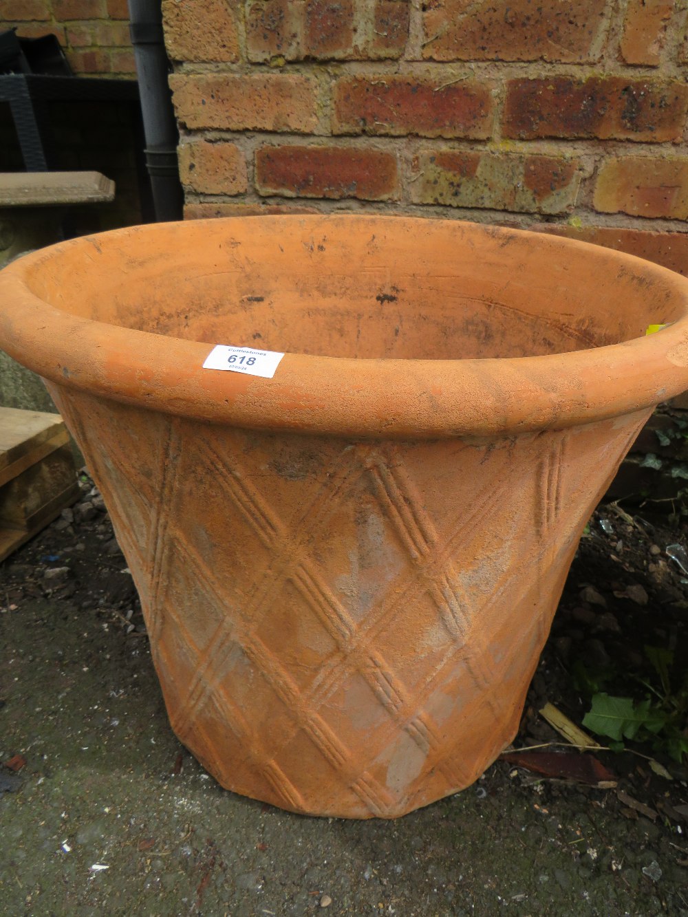 A PAIR OF EXTRA LARGE TERRACOTTA GARDEN PLANTERS - Image 3 of 8