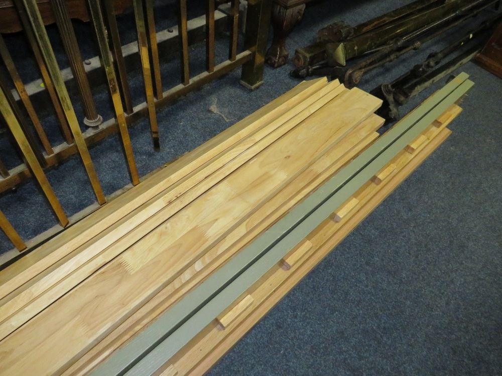 A MODERN OAK AND GREEN PAINTED KING SIZE BED FRAME - Image 7 of 8