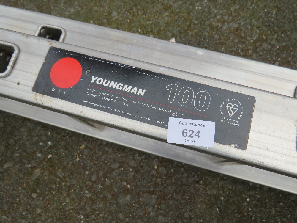 AN ALUMINIUM EXTENDING YOUNGMAN 3.37 M DOUBLE LADDER - Image 2 of 4