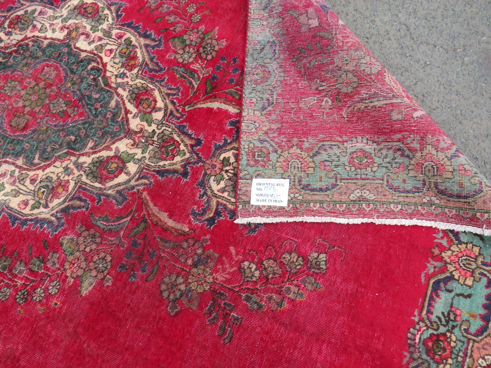 AN ORIENTAL PERSIAN RUG - 315 X 185 CM - Image 8 of 10