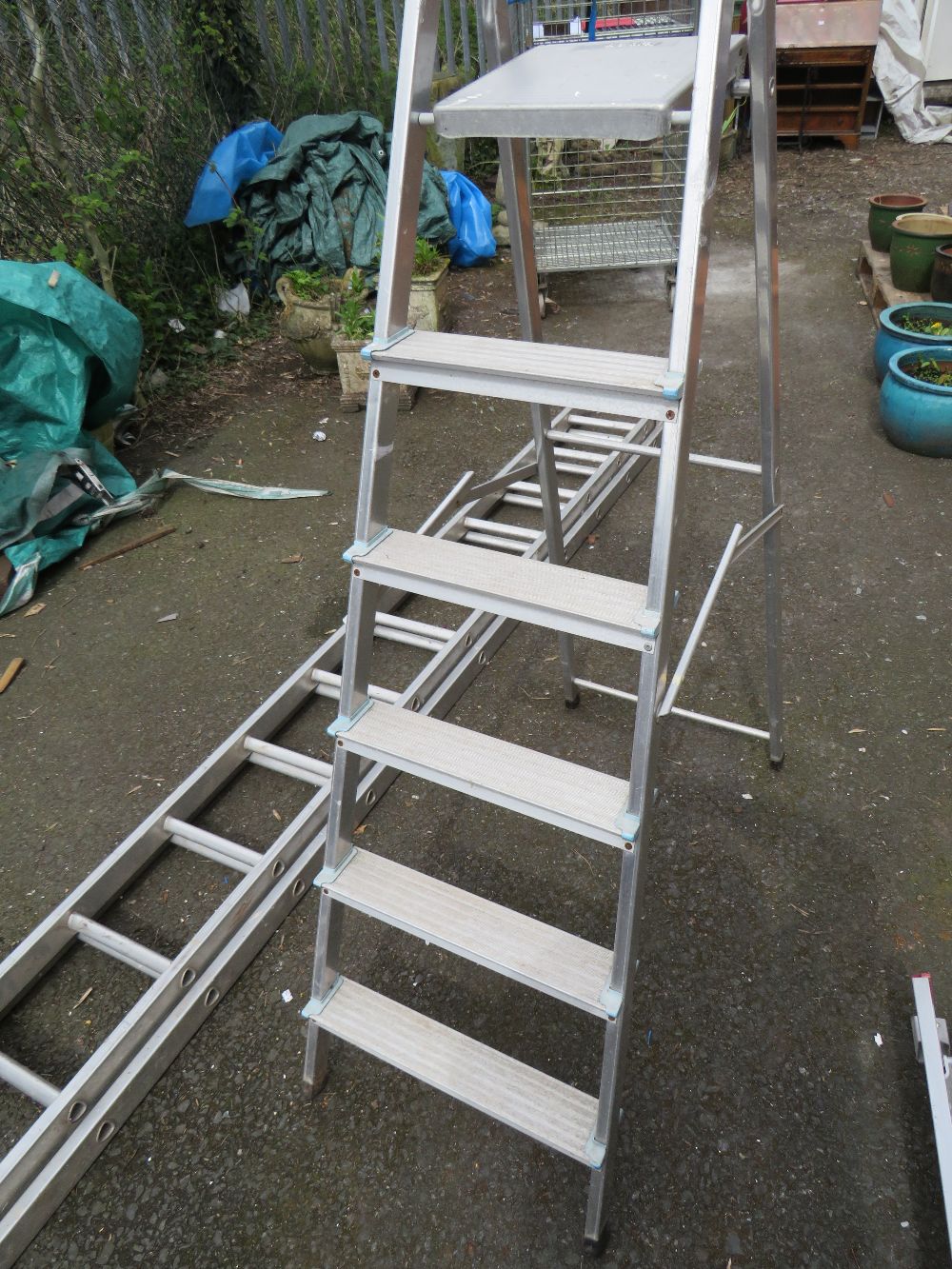 TWO ALUMINIUM LADDERS COMPRISING A PAIR OF EXTENDING LADDERS AND A PAIR OF STEP LADDERS