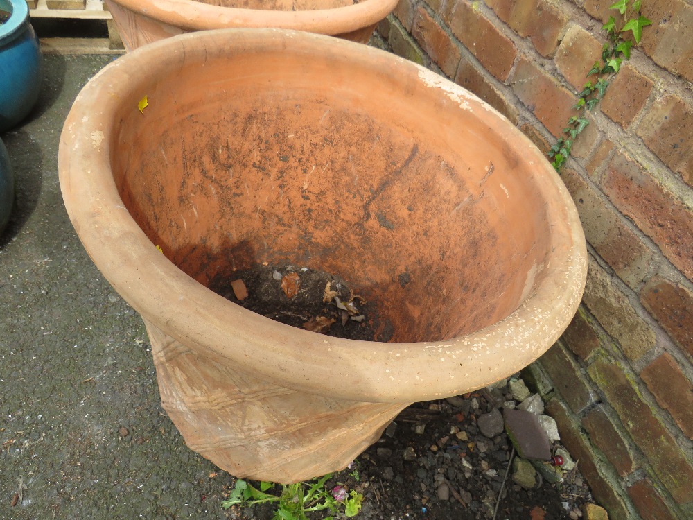 A PAIR OF EXTRA LARGE TERRACOTTA GARDEN PLANTERS - Image 6 of 8