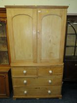 A SMALL ANTIQUE PINE LINEN PRESS/HOUSEKEEPERS CUPBOARD 193 X 111 CM