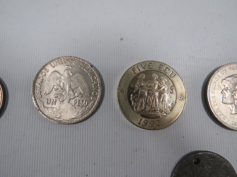 A GROUP OF COLLECTORS COINS AND TOKENS - Image 2 of 5