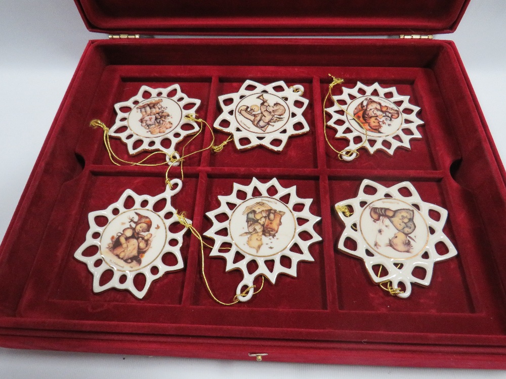 A PRESENTATION CASE OF 12 M.J. HUMMEL PORCELAIN CHRISTMAS TREE DECORATIONS - Image 3 of 6