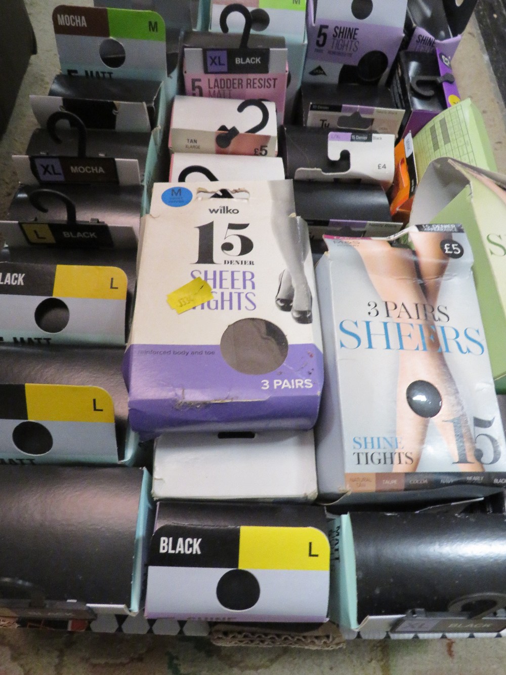 A TRAY OF BOXED LADIES TIGHTS