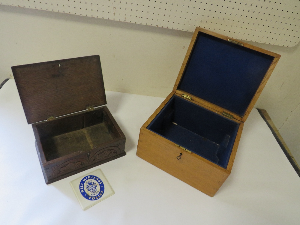 TWO VINTAGE WOODEN BOXES - Image 2 of 5