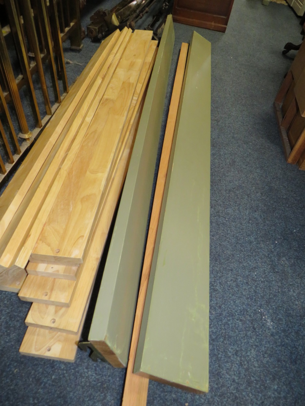 A MODERN OAK AND GREEN PAINTED KING SIZE BED FRAME - Image 8 of 8