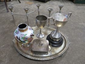A QUANTITY OF ASSORTED SILVER PLATE AND METALWARE TO INCLUDE TWO TROPHIES, A SARDINE DISH, A LARGE