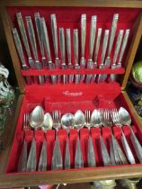 A CANTEEN OF COMMUNITY BY ONEIDA CUTLERY (CONTENTS UNCHECKED)