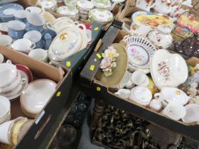 FOUR TRAYS OF CERAMICS TO INCLUDE A SHELLY DRAINER, AYNSLEY ORCHARD GOLD PLATE ETC