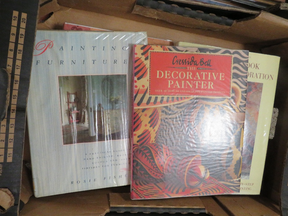 THREE TRAYS OF MODERN BOOKS , INTERIOR DECORATING'S, OIL AND WATER COLOUR PAINTING - Image 3 of 4