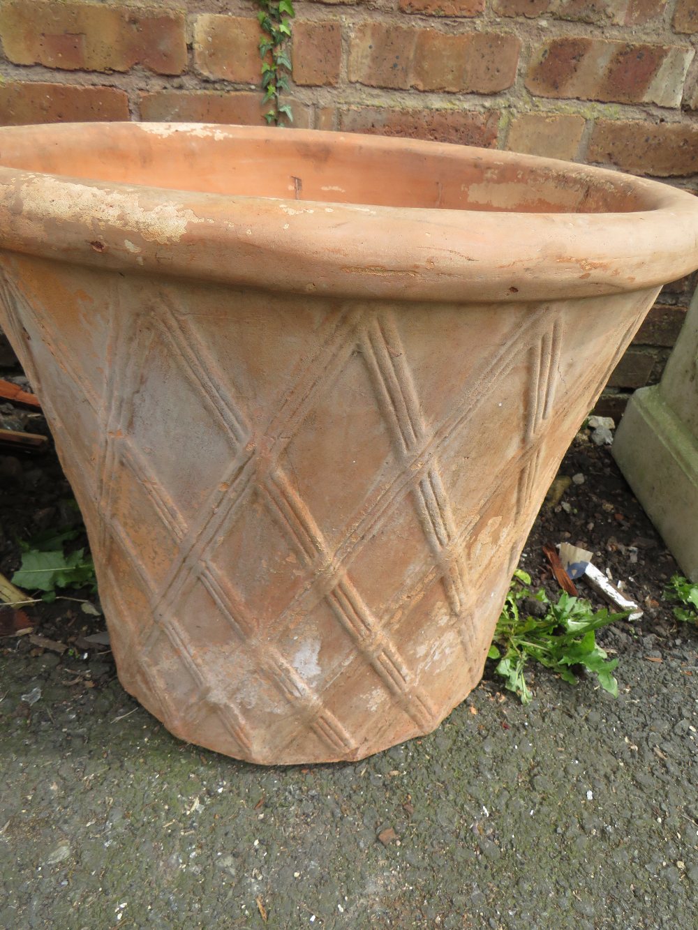 A PAIR OF EXTRA LARGE TERRACOTTA GARDEN PLANTERS - Image 2 of 8