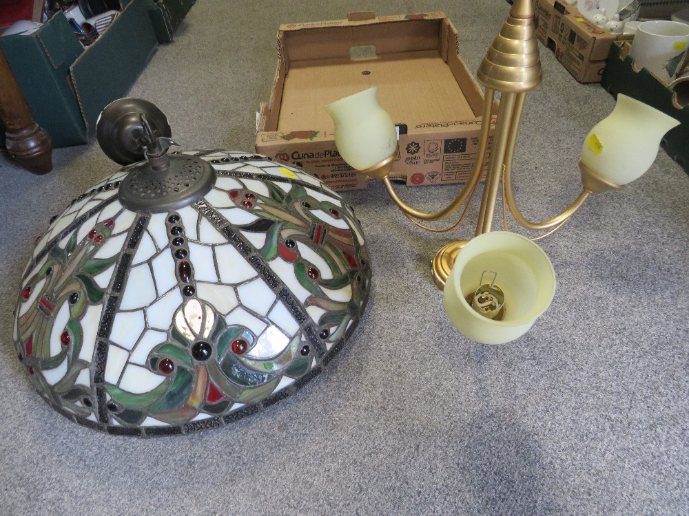 A TIFFANY STYLE LAMP SHADE TOGETHER WITH A CEILING LIGHT FITTING - Image 2 of 3