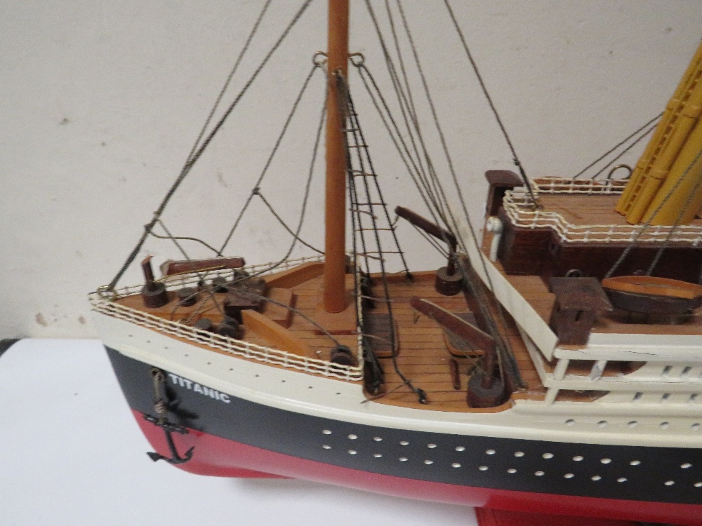 A SCRATCH BUILT MODEL OF THE TITANIC - Image 2 of 6