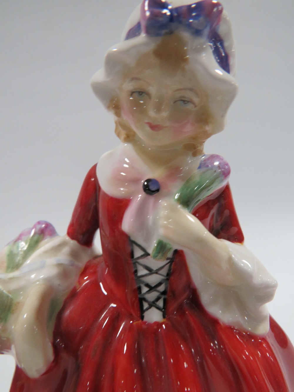 FOUR SMALL ROYAL DOULTON FIGURINES TO INCLUDE "BABIE" - Image 3 of 7