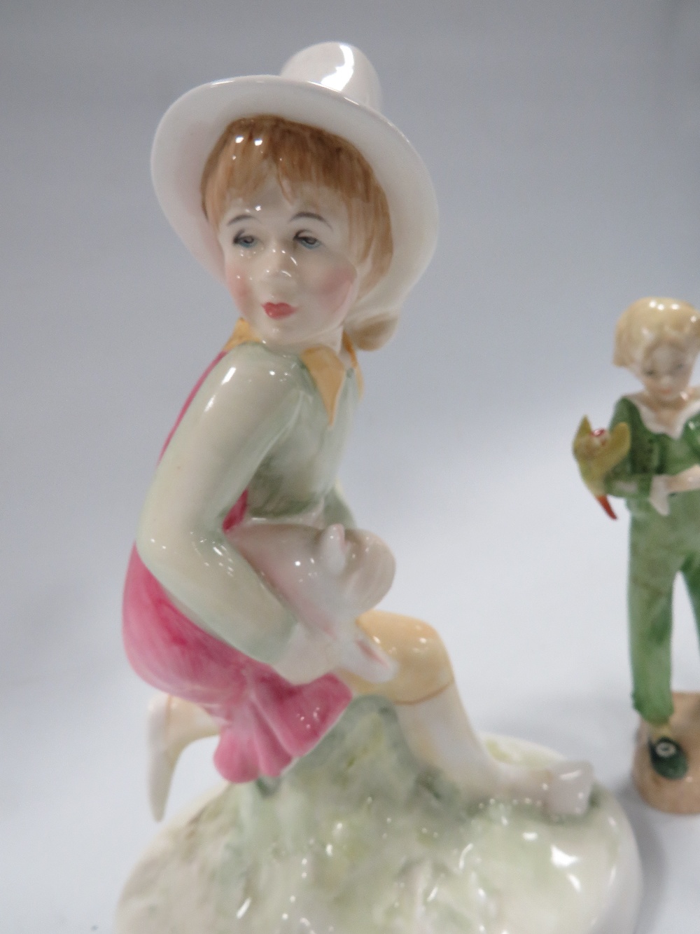 ROYAL WORCESTER FIGURE "TOM TOM THE PIPERS SON" TOGETHER WITH A SMALL LITTLE PARAKEET FIGURE - Image 2 of 3