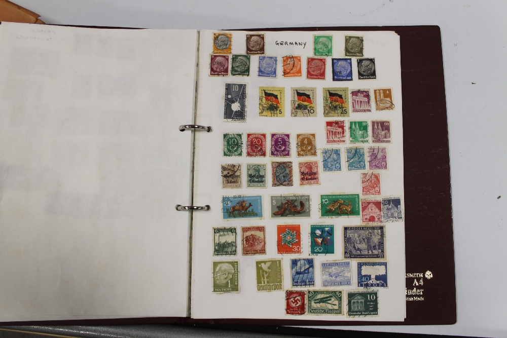 A COLLECTION OF STAMPS TO INCLUDE CHAMPION STAMP ALBUM, FOLDERS AND BOOKS - Image 4 of 4