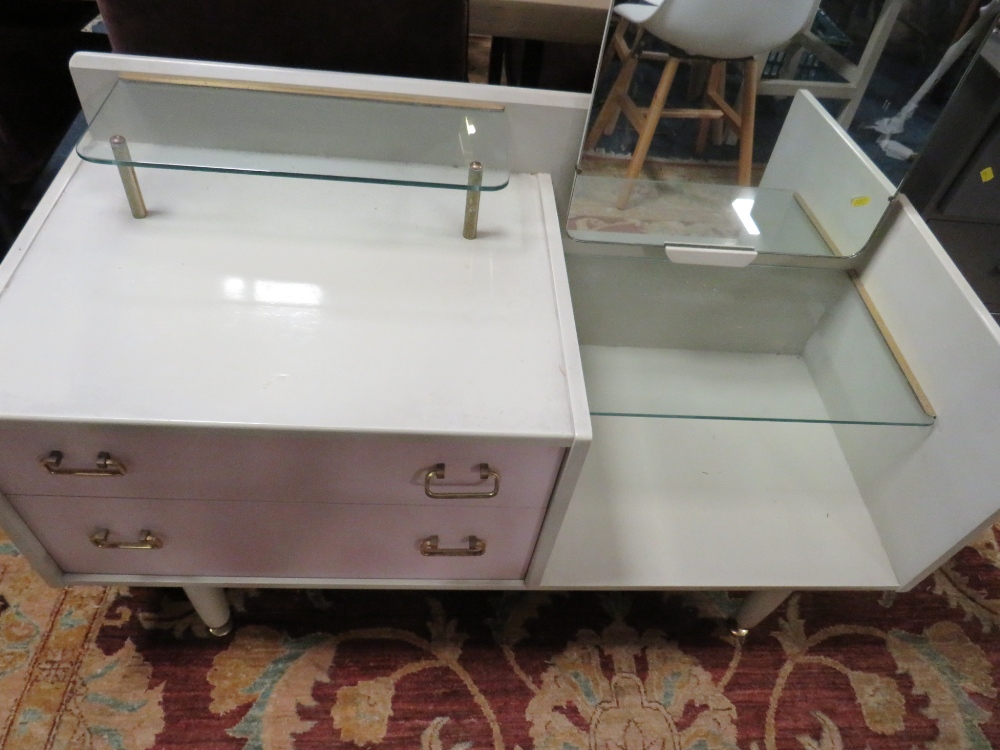 A MID CENTURY G PLAN 'E GOMME' DRESSING TABLE - Image 3 of 4