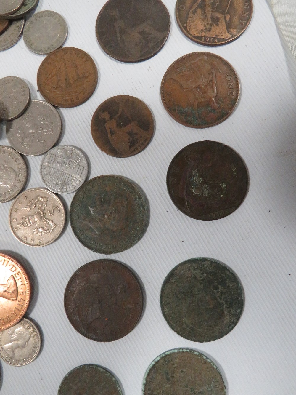 A QUANTITY OF COINS AND NOTES - Image 4 of 4