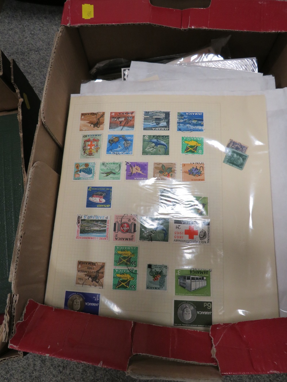 THREE TRAYS OF ASSORTED STAMPS AND FIRST DAY COVERS, G.B IN VARIOUS REIGNS - Image 3 of 7