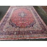 A LARGE G.H.FRITH IRAN WOOLLEN RUG - 350 X 250 CM