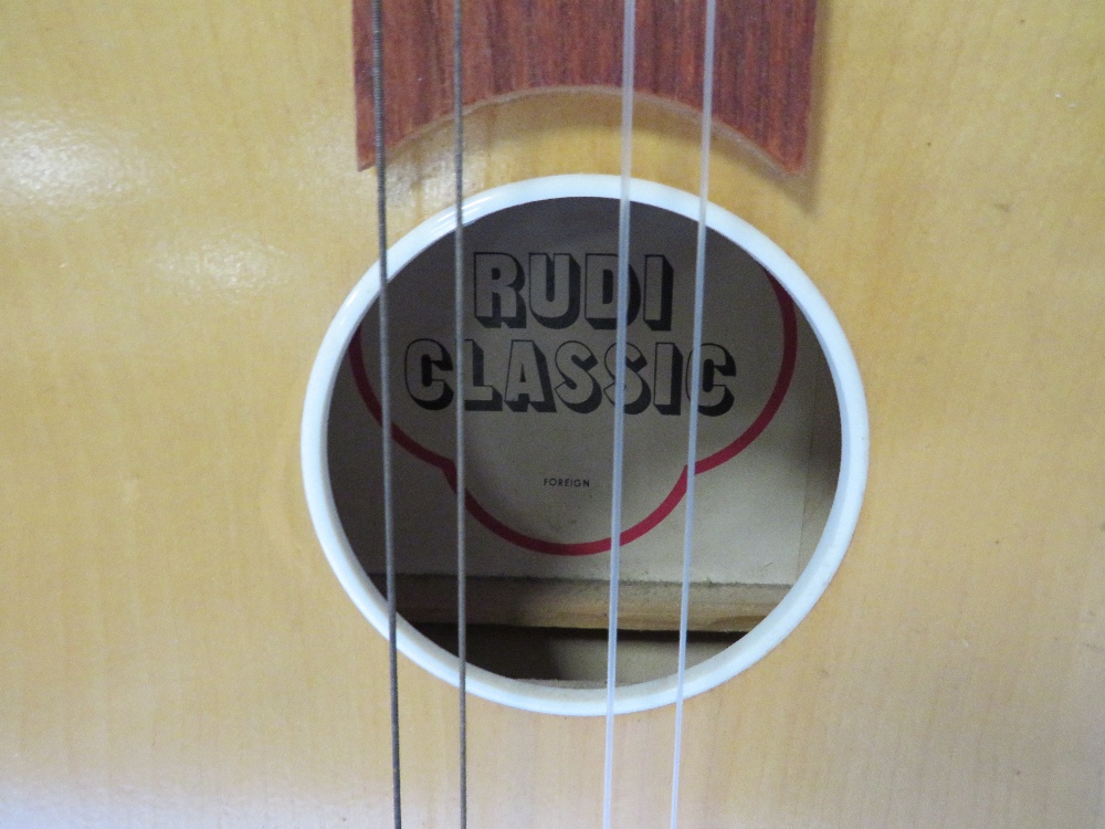 A CHILDS ACOUSTIC GUITAR A/F - Image 2 of 3