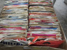 A TRAY OF 1960'S SINGLES