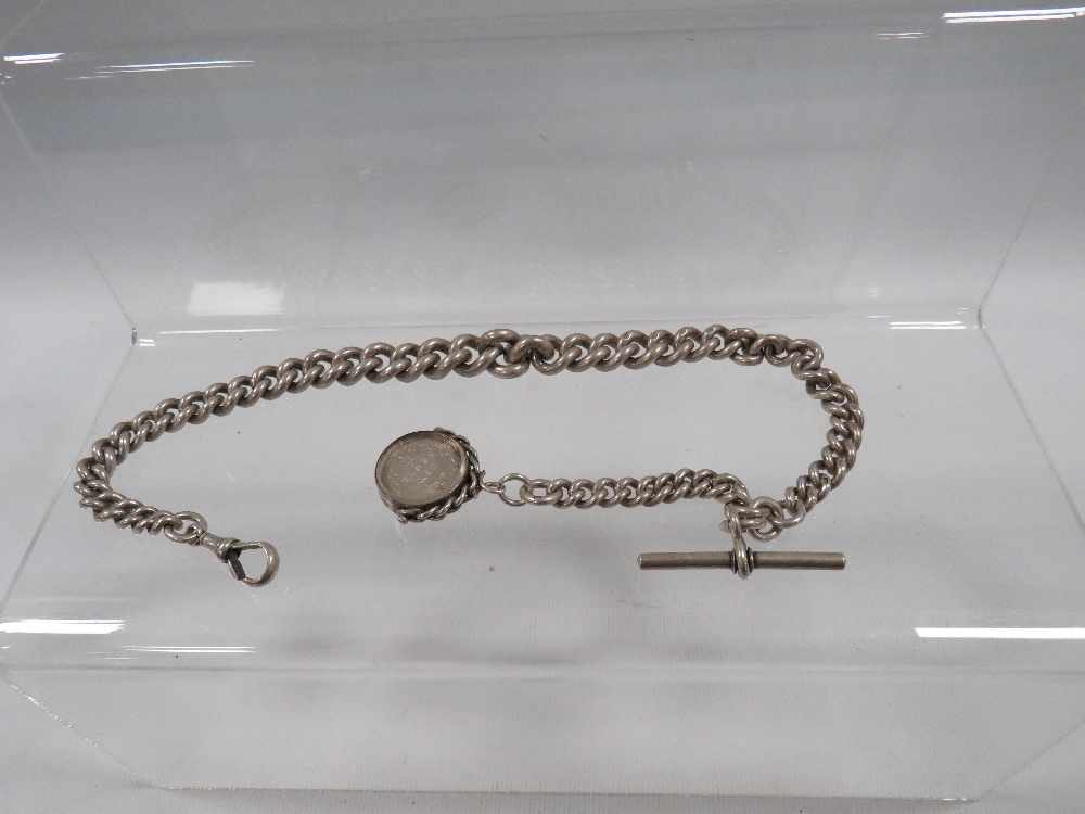 A HEAVY HALLMARKED SILVER GRADUATED ALBERT WATCH CHAIN AND T -BAR WITH MOUNTED SILVER LATE VICTORIAN - Image 4 of 4
