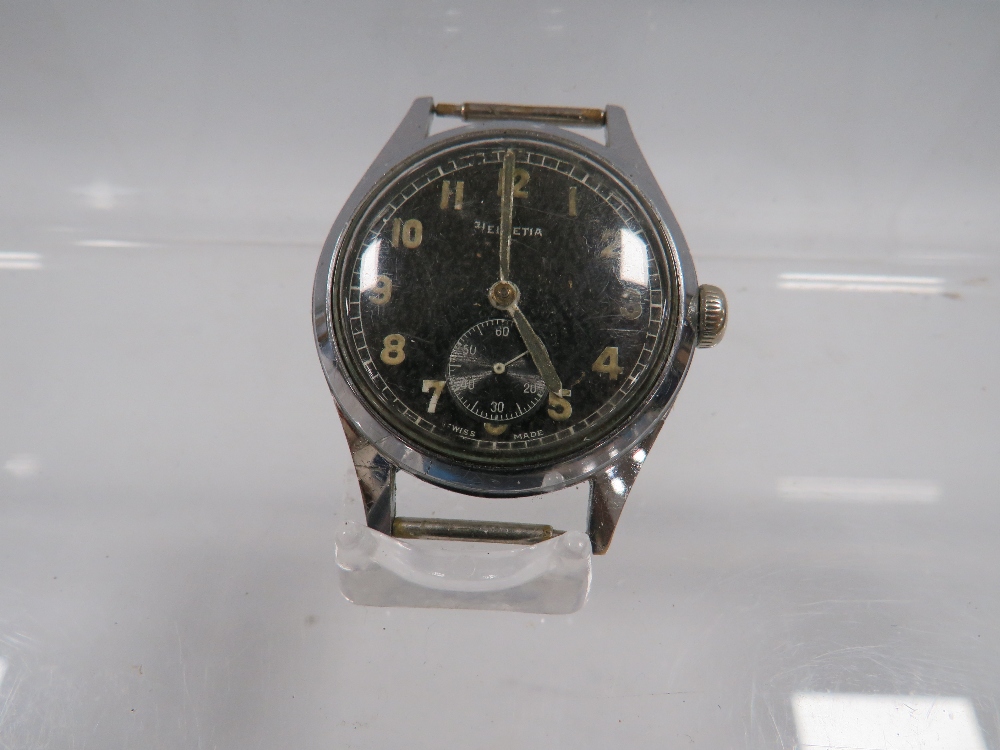 A VINTAGE MILITARY WRISTWATCH BY HELVETIA