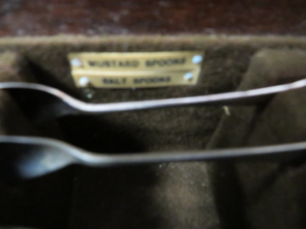 AN OAK CASED CANTEEN OF MAPPIN & WEBB CUTLERY - Image 6 of 7