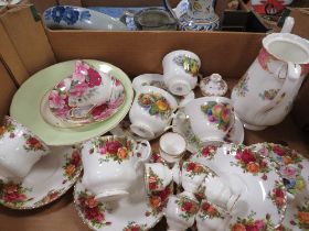 TWO BOXES OF ROYAL ALBERT TO INCLUDE ROYAL ALBERT OLD COUNTRY ROSES ETC