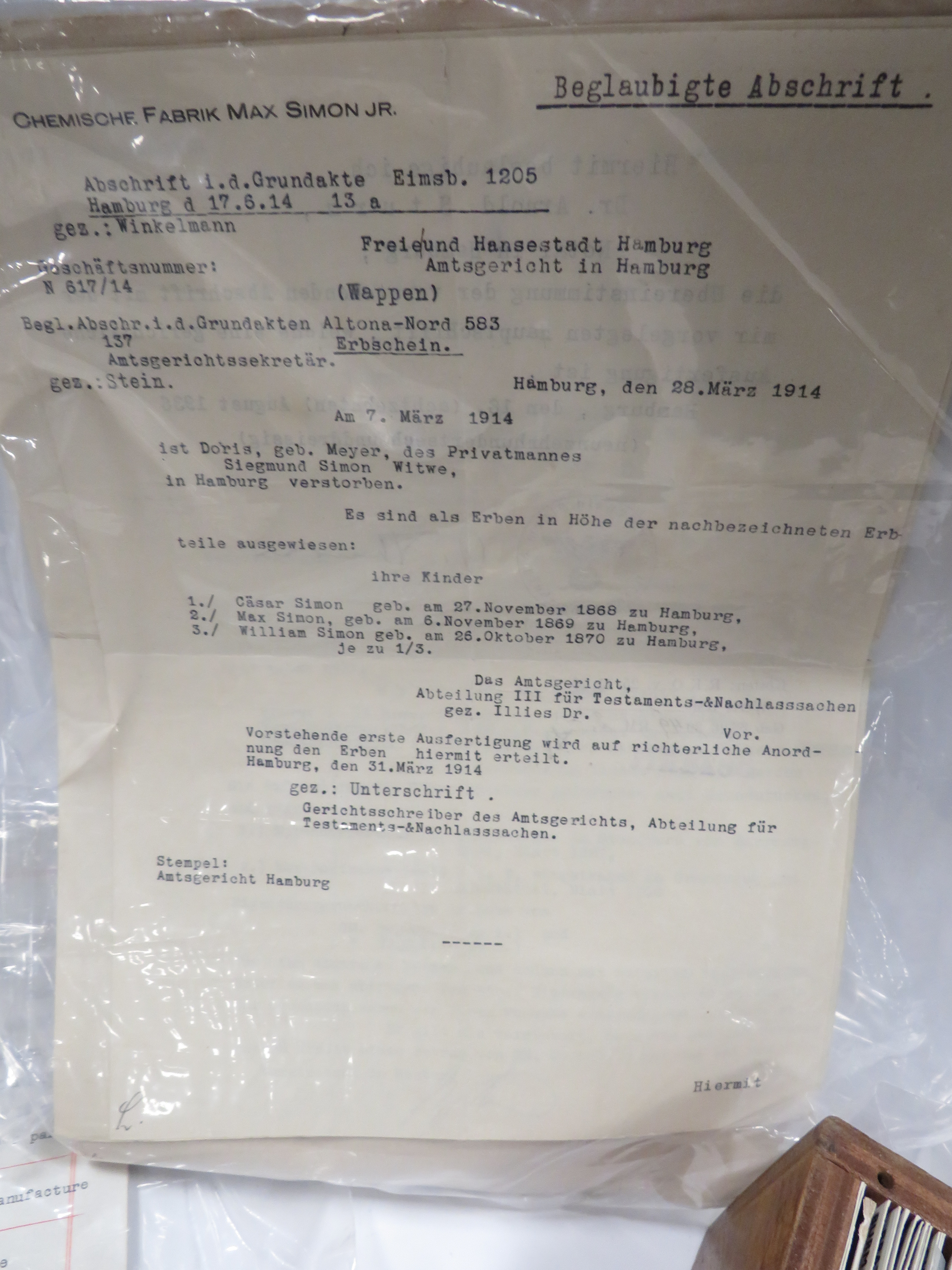 A BOX CONTAINING STAMPS, PAPERWORK AND DOCUMENTS TO INCLUDE GERMAN MILITARY EXAMPLES - Image 6 of 6