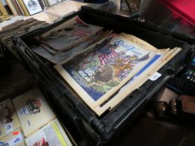 A LARGE TRAY OF VINTAGE TV TIMES MAGAZINES ETC - MOSTLY 1980'S