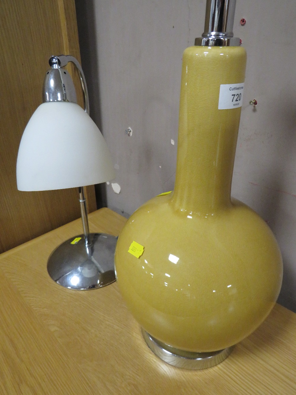 A MODERN MUSTARD TABLE LAMP TOGETHER WITH A SPOT LAMP (2) - Image 2 of 2