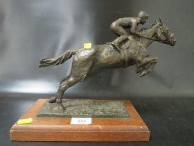 A LIMITED EDITION BRONZE FIGURE OF RED RUM BY DANBURY MINT "SPIRIT OF THE NATIONAL "