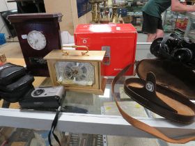 A SMALL TRAY OF COLLECTABLES TO INCLUDE BINOCULARS, CLOCKS ETC