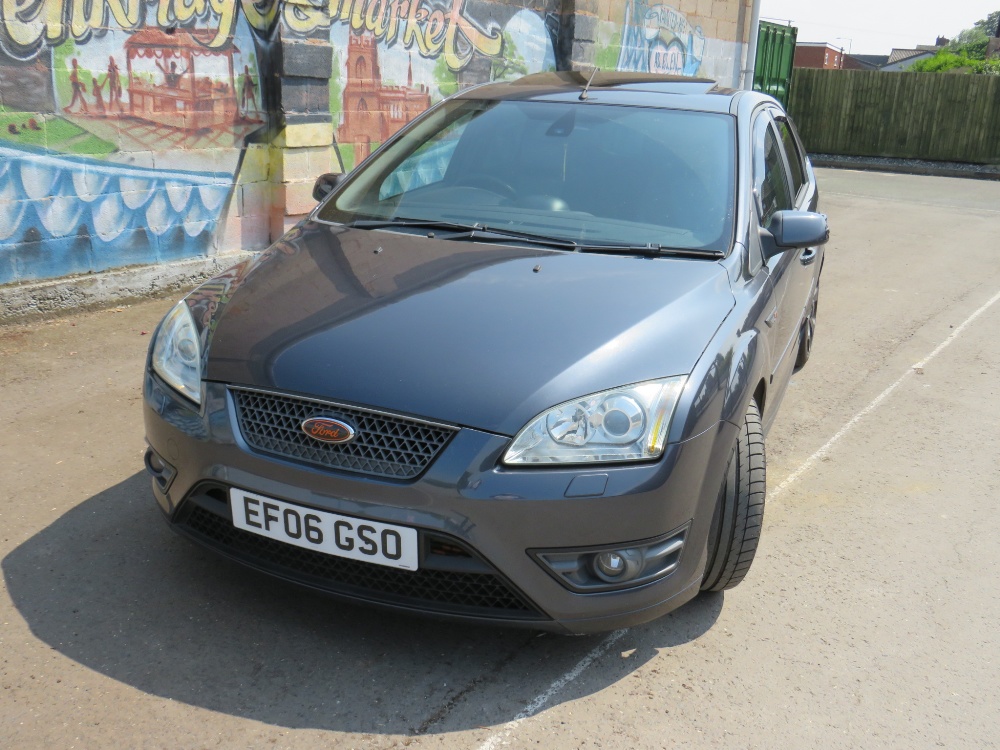 A 2006 GREY FORD FOCUS ST225 - 'EF06 GSO' - LOG BOOK, TWO KEYS, SOME DOCUMENTATION, MOT UNTIL 18TH - Image 5 of 15