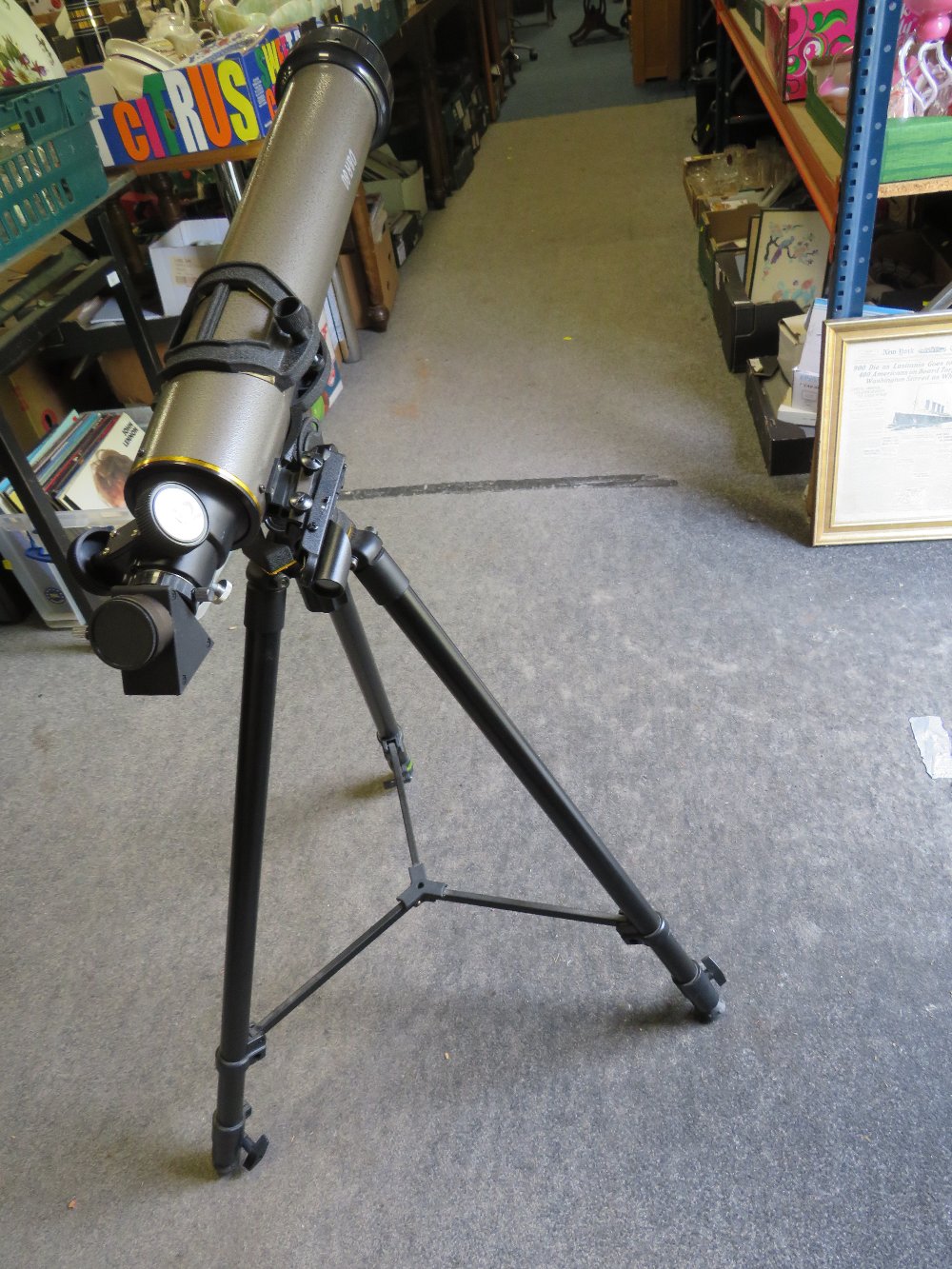 A CASED TELESCOPE WITH STAND - Image 2 of 8