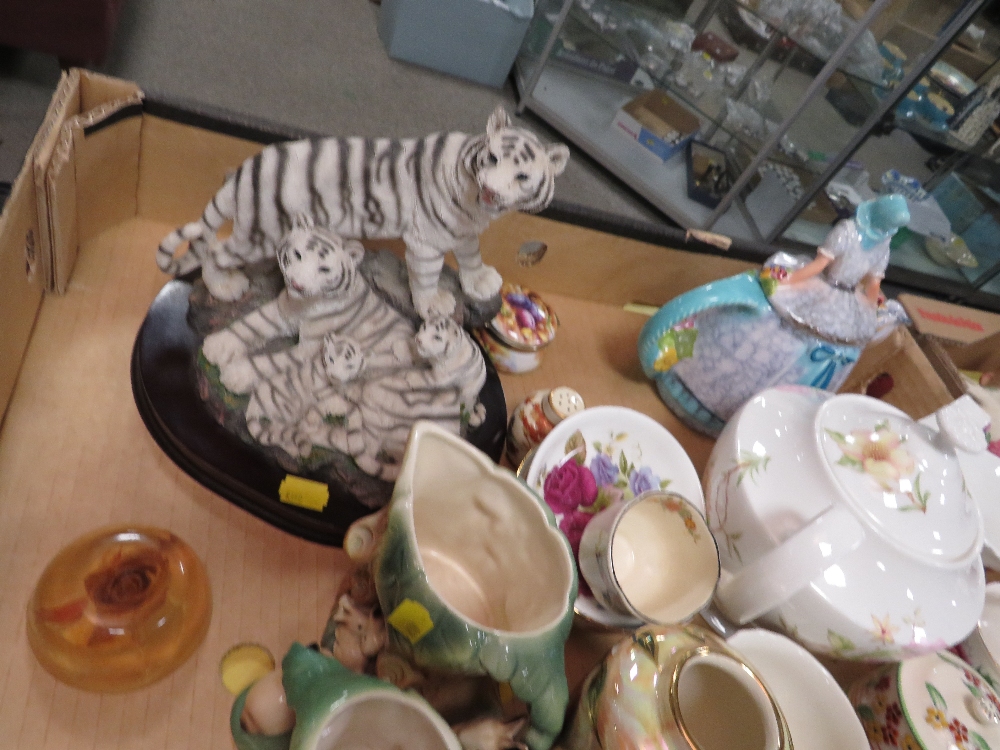 THREE TRAYS OF CERAMICS AND COLLECTABLE'S TO INCLUDE CHERISHED TEDDIES - Image 5 of 6