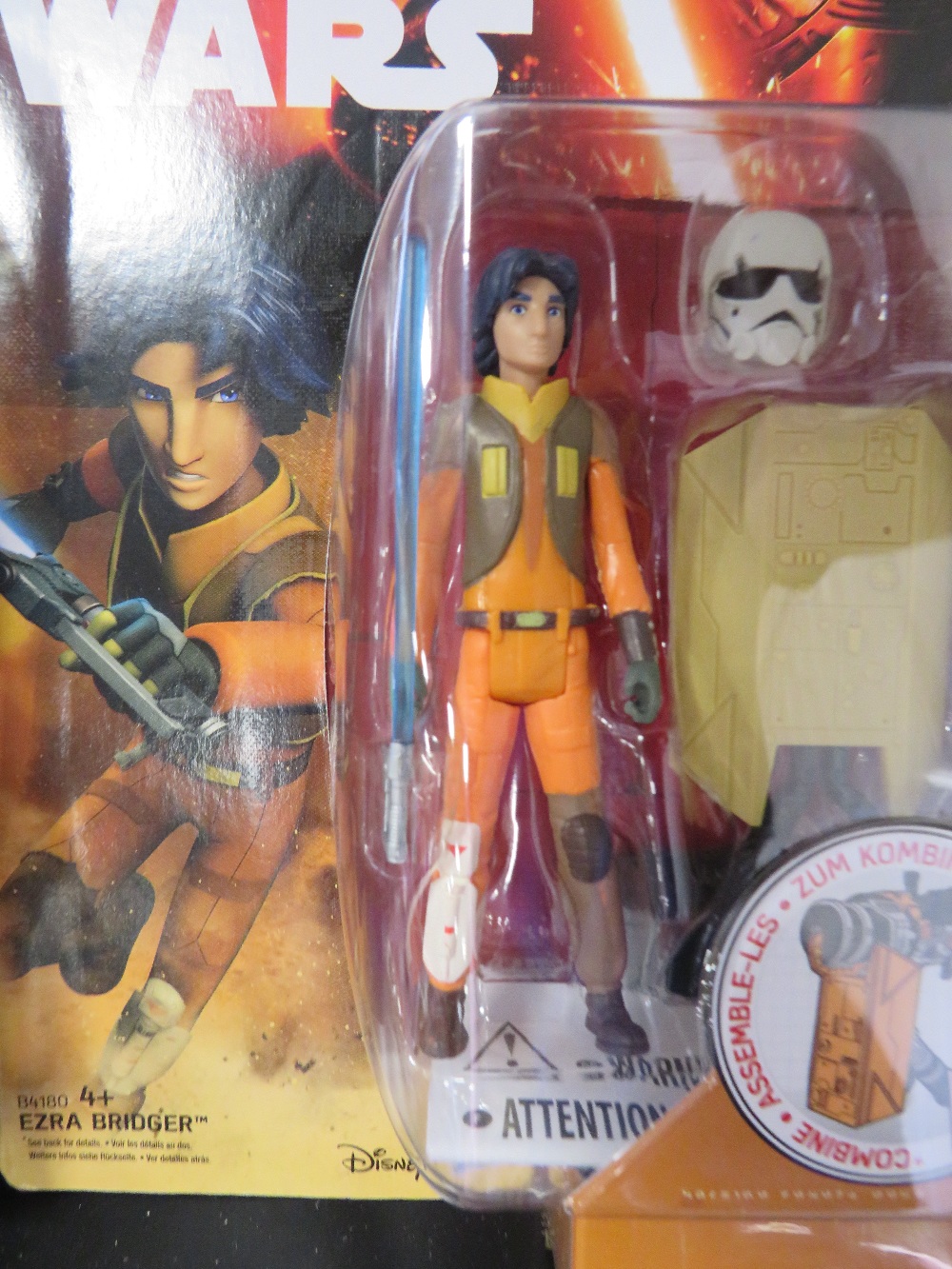 TWELVE CARDED STAR WARS FIGURES - Image 3 of 6