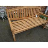 A NEW / OLD STOCK HARDWOOD GARDEN BENCH