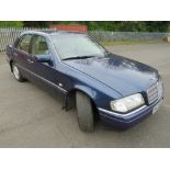 A BLUE 1997 MERCEDES 2.5L TURBO DIESEL 'R498 KPR', MOT EXPIRES 14/10/24- PART SERVICE HISTORY, LOG