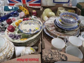 TWO TRAYS OF ASSORTED CERAMICS TO INCLUDE ROYAL DOULTON, WEDGWOOD ETC
