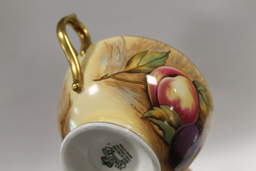 SIX AYNSLEY 'ORCHARD GOLD' CABINET CUPS AND SAUCERS - SIGNED - Image 3 of 4