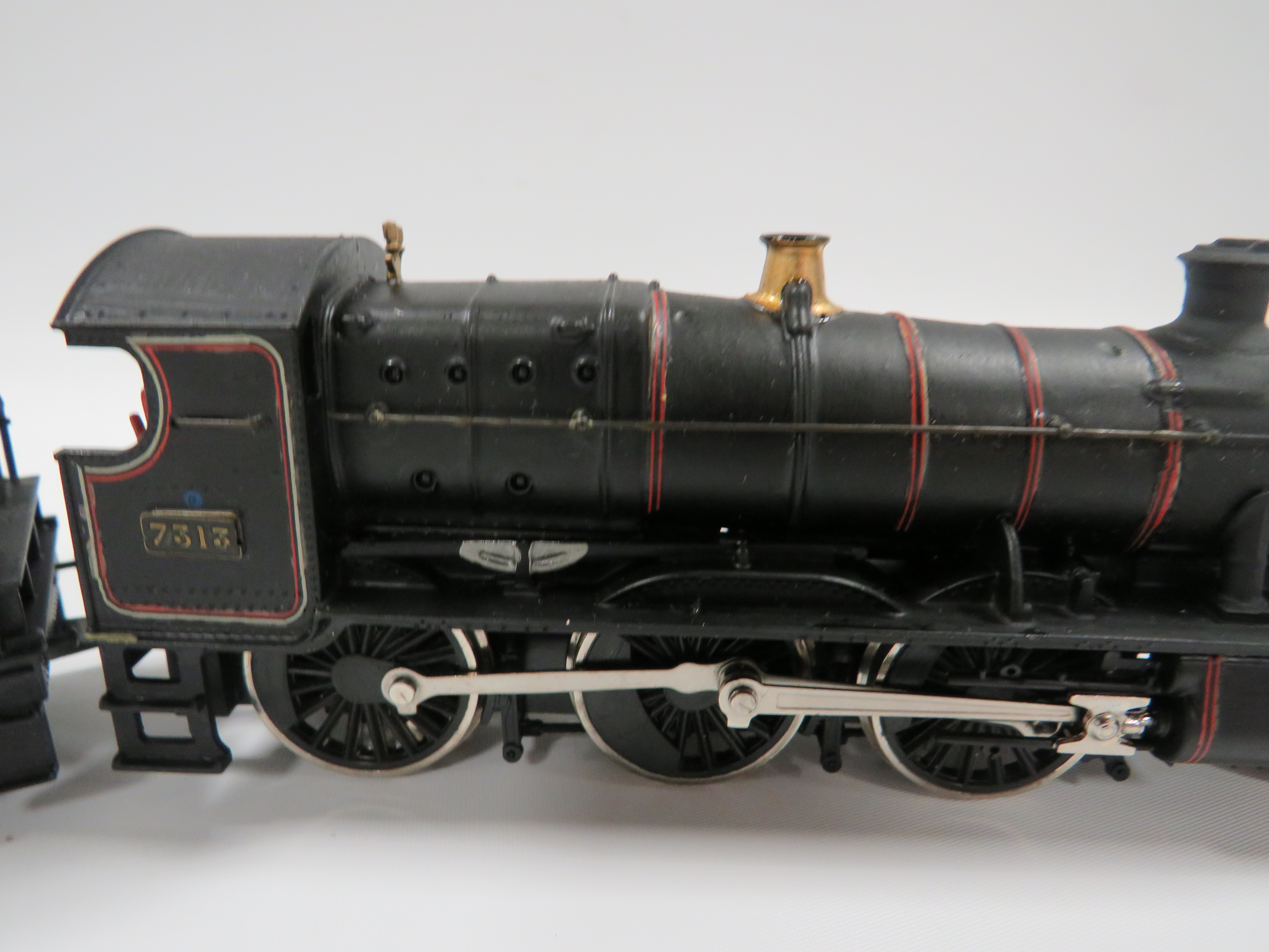 BOXED MAINLINE STEAM LOCOMOTIVE AND TENDER, BRITISH RAIL 7313 2-6-0- - Image 2 of 5