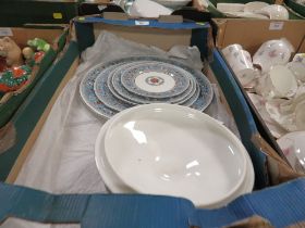 A BOX CONTAINING WEDGWOOD FLORENTINE TUREEN, PLATES ETC