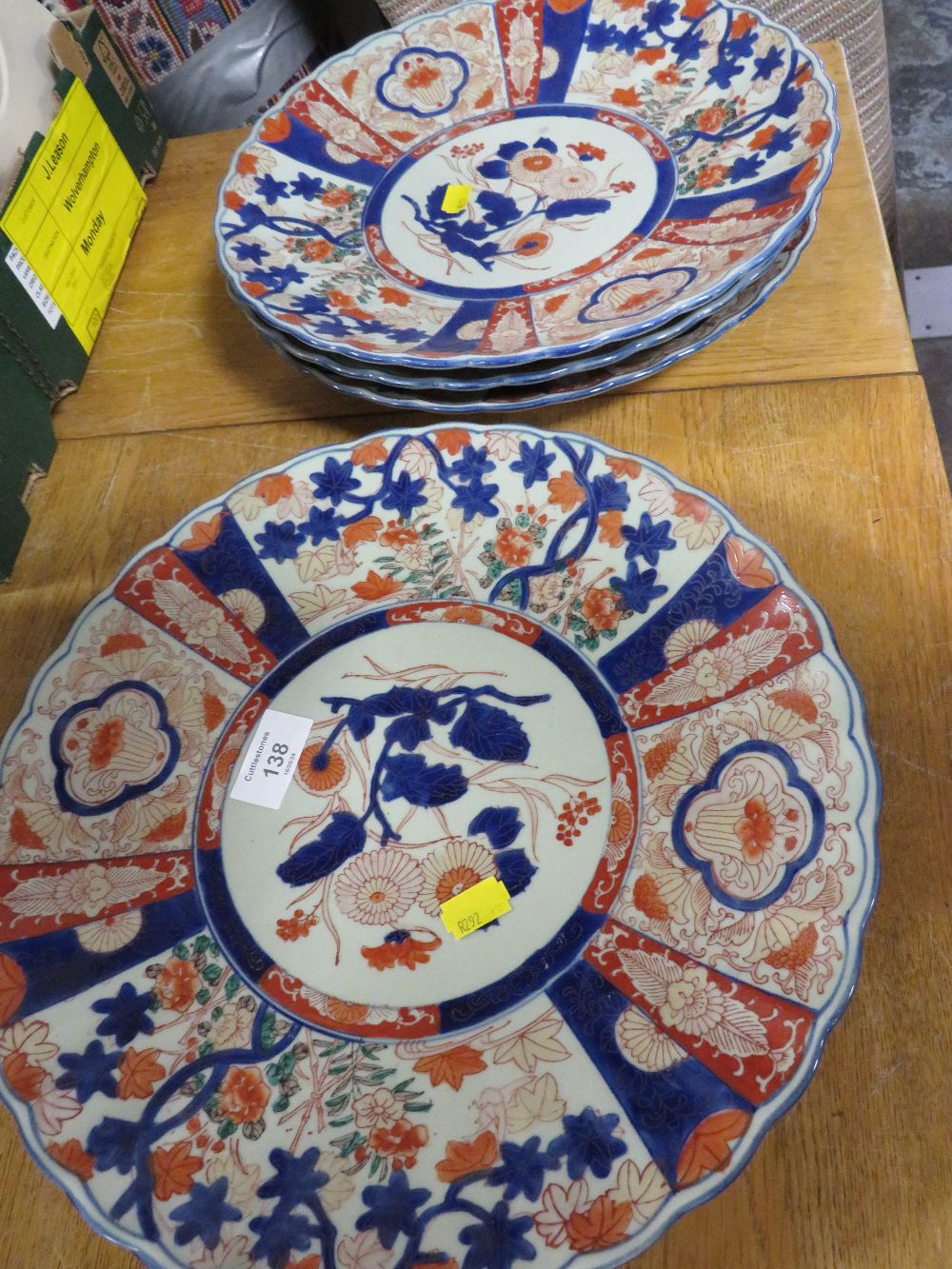 FIVE MODERN CHINESE IMARI STYLE CHARGERS